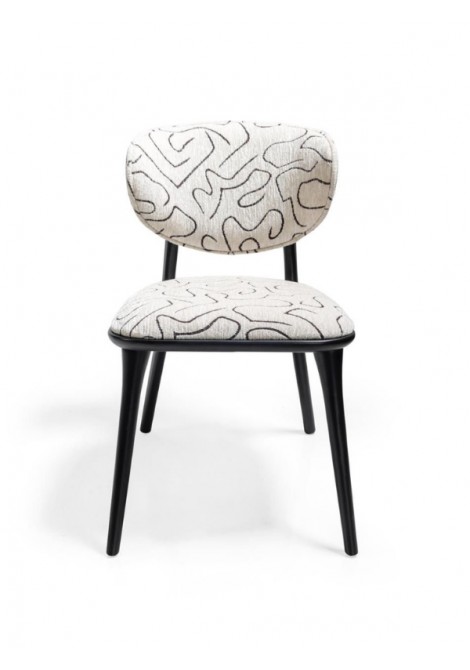 Μοντέρνα καρέκλα KR152 με μασίφ σκελετό και αλέκιαστο αδιάβροχο ύφασμα