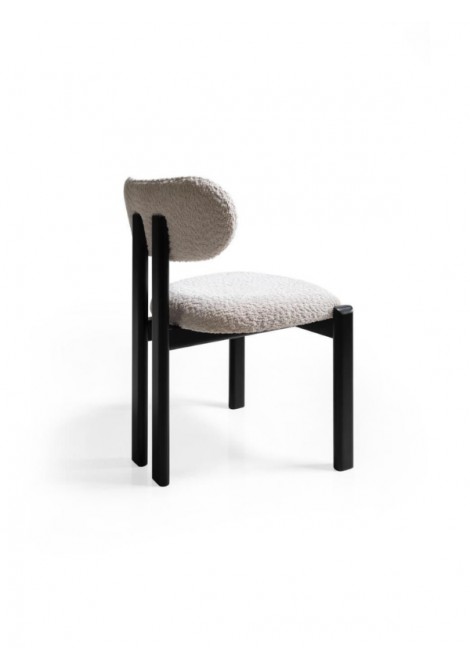 Μοντέρνα καρέκλα KR153 με μασίφ σκελετό και αλέκιαστο αδιάβροχο ύφασμα