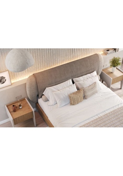   Κρεβάτι από ξύλο δρυς,υφασμάτινο κεφαλάρι και μαξιλάρι, σε χρώμα και ύφασμα της επιλογής σας.