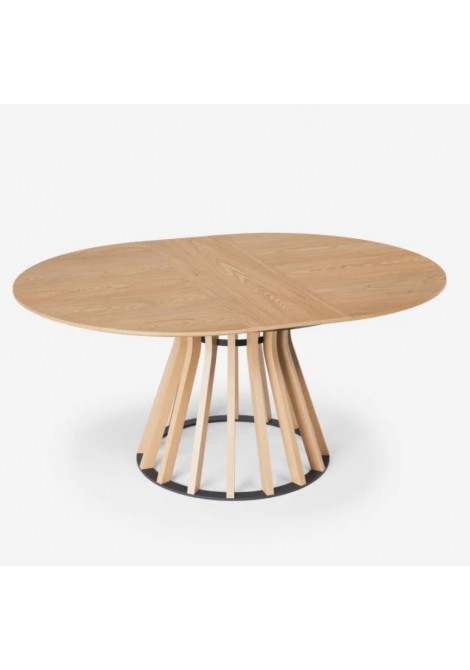 Τραπεζαρία ξύλινη μασίφ ροτόντα με μεταλλικές λεπτομέρειες σε διαστάσεις ∅120 & ∅140, συνολικό ύψος 76cm και με επέκταση 45cm.