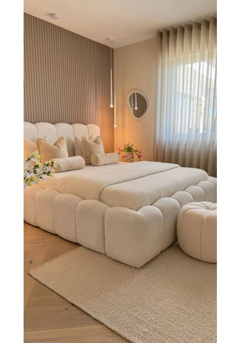  Υφασμάτινο κρεβάτι Bubble CB0118 λευκό με διάφορα διακοσμητικά μαξιλάρια