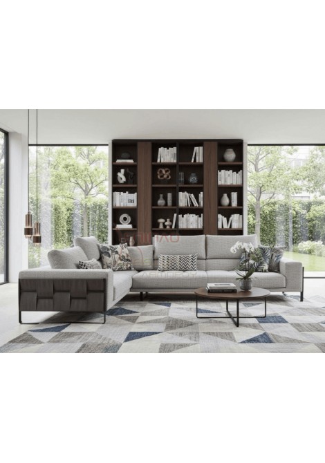 Καναπές Γωνιακός γκρι με αδιάβροχο αλέκιαστο ύφασμα με μηχανισμούς για την καλύτερη στήριξη του κεφαλιού.